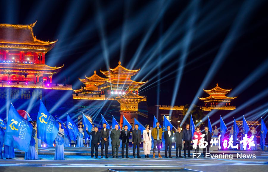 第八届丝绸之路国际电影节开幕 马鞍墙上升起璀璨光影梦