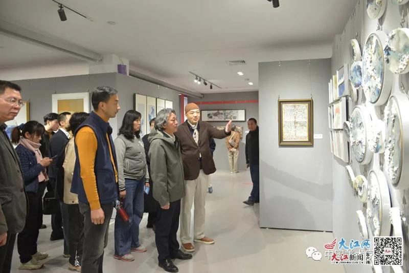 2022新文艺群体陶瓷绘画作品展览在景德镇开幕